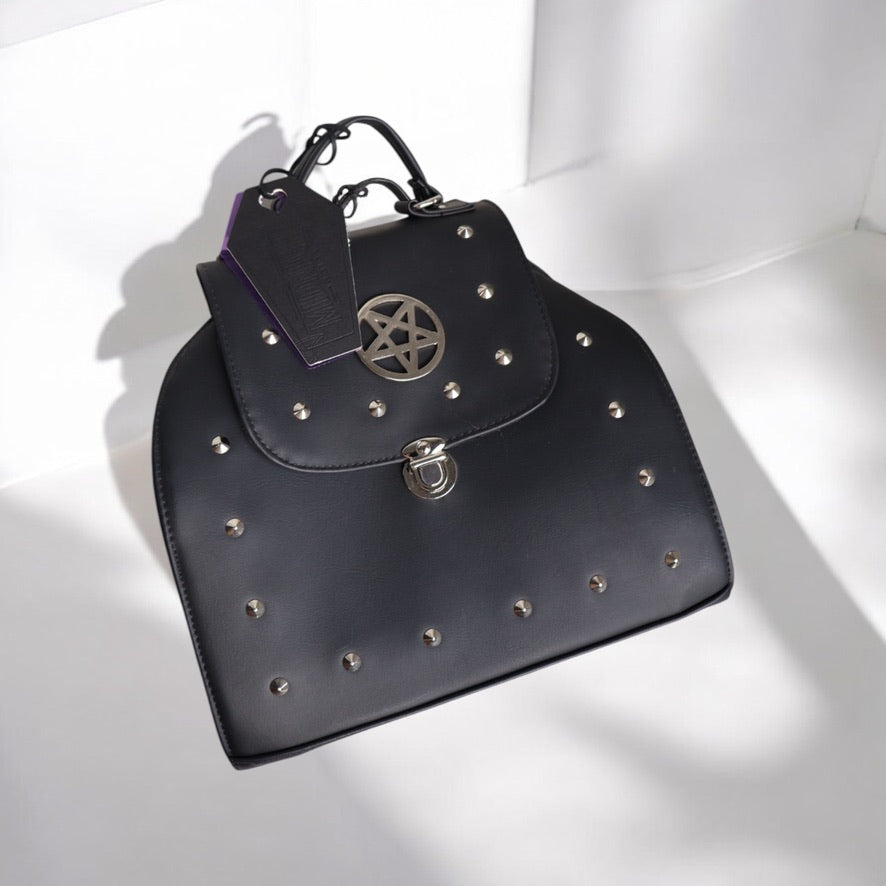 Occult Messenger | Mochila Gótica Elegante con Diseño Pentagrama