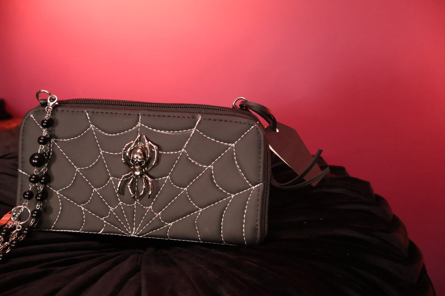 Venom Clutch | Cartera Doble Cierre con Diseño de Telaraña