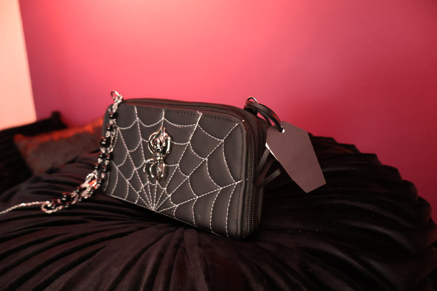 Venom Clutch | Cartera Doble Cierre con Diseño de Telaraña