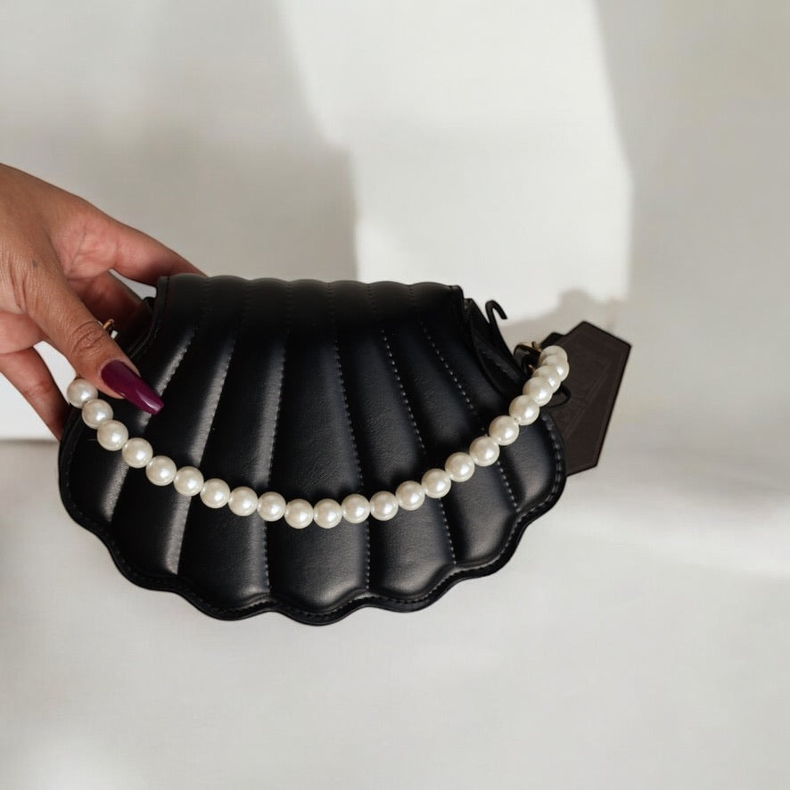 Ethereal Pearl | Bolso de Mano Elegante con Cadena de Perlas