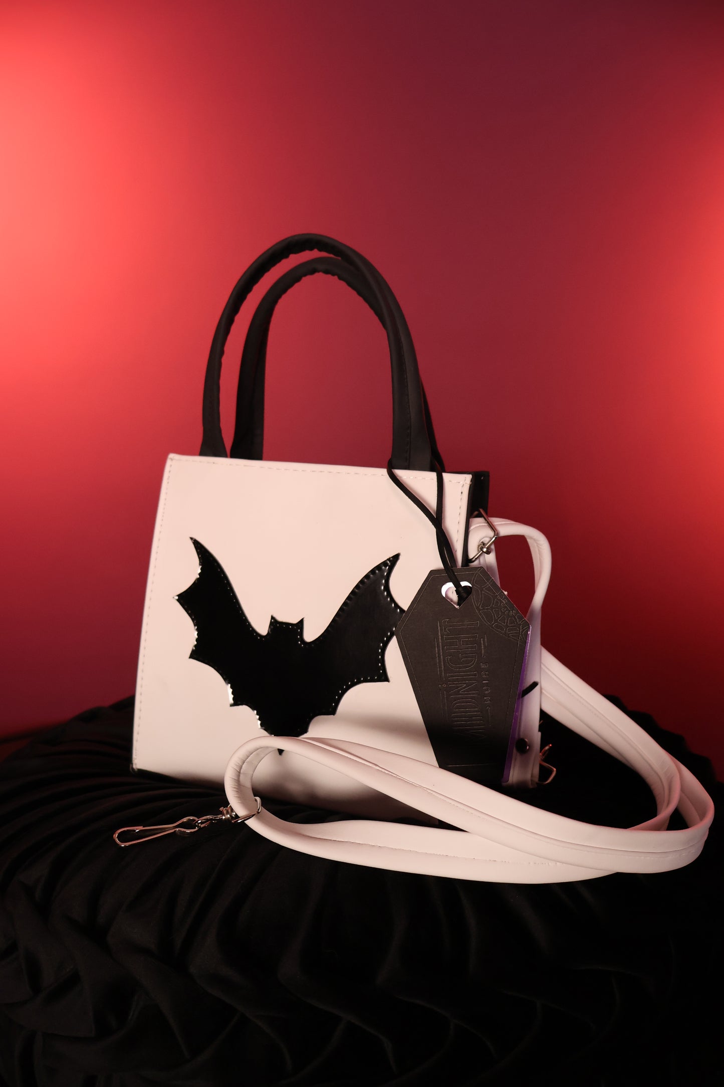 Ivory Bat | Bolsa Gótica  Rectangular con Diseño Murciélago