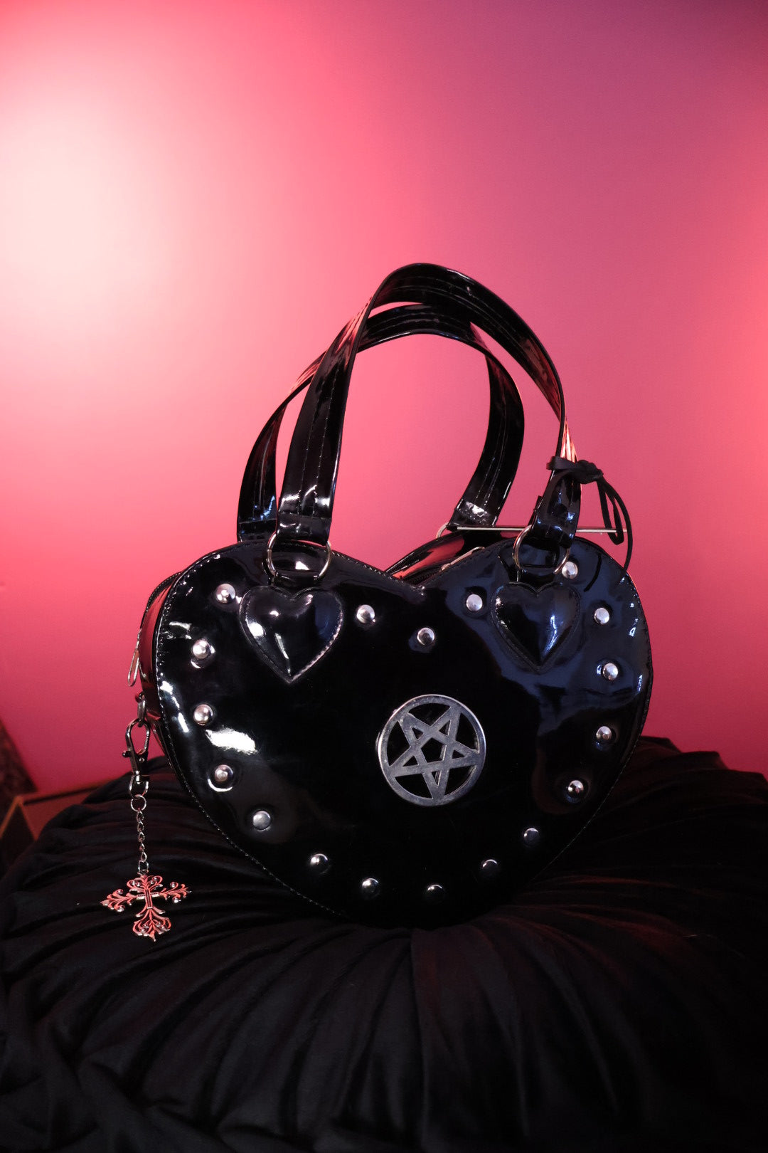 Midnight Hex | Bolsa en forma de Corazón con Pentagrama